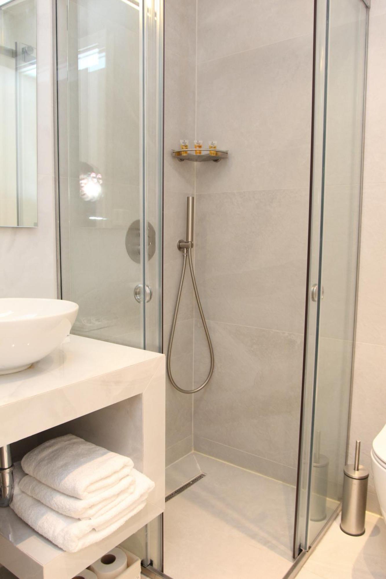 Central Metropolis Luxury Living Atena Exterior foto