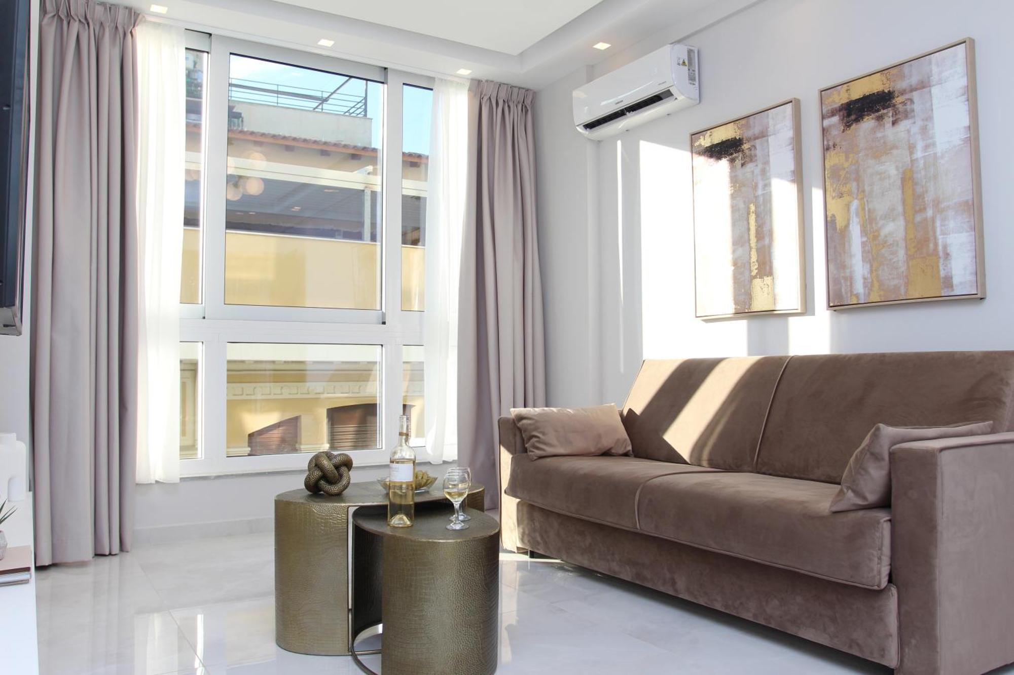 Central Metropolis Luxury Living Atena Exterior foto